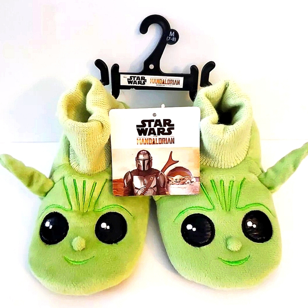 Disney StarWars Mandalorian Baby Yoda Green Plush Slippers Size Medium 7-8 yrs